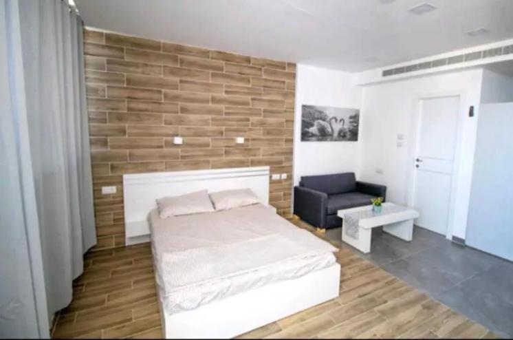 Bright And Cozy Studio Suite Эйлат Экстерьер фото